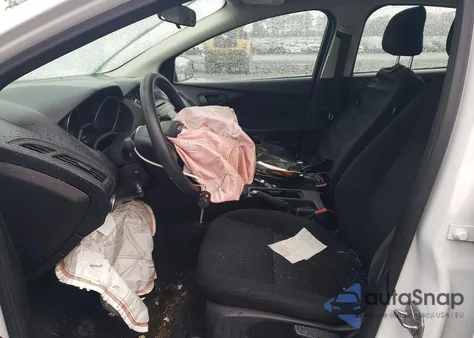 2017 Ford Focus S z USA, uszkodzony, nr VIN 1FADP3E26HL224284